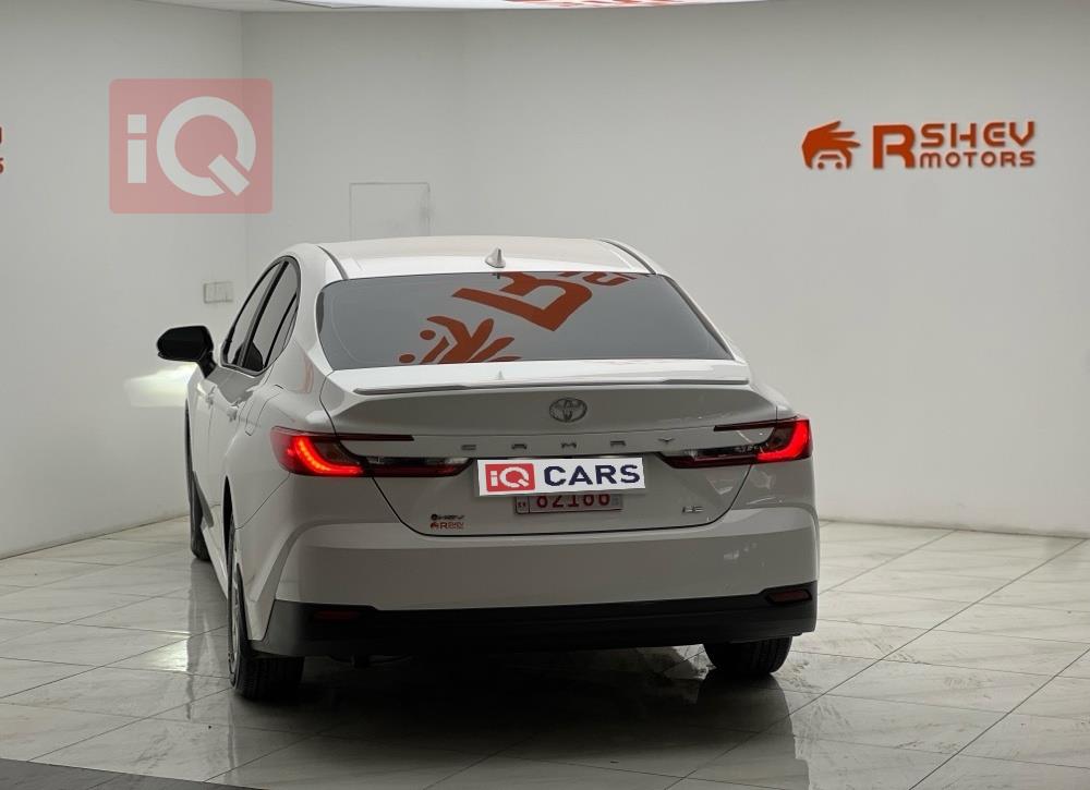 تۆیۆتا کامری